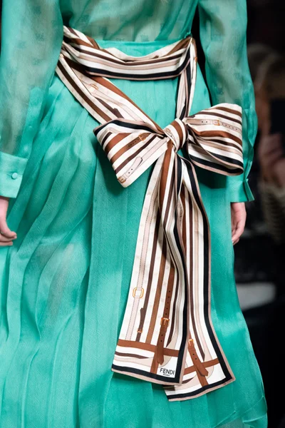 Look 124
